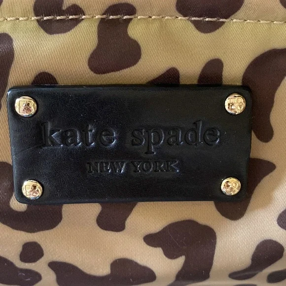 Kate Spade like new (used once) mini gabi camel purse - Picture 2 of 13